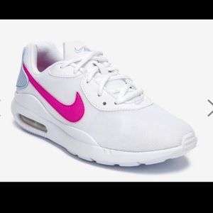 Nike Air Max Oketo 6.5
